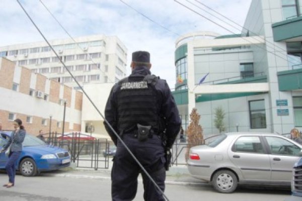 Ce şi-a tras generalul şpăgar Bontic când soţia era şefa hotelului Meridian: teren în deltă şi BMW de 40.000 de euro
